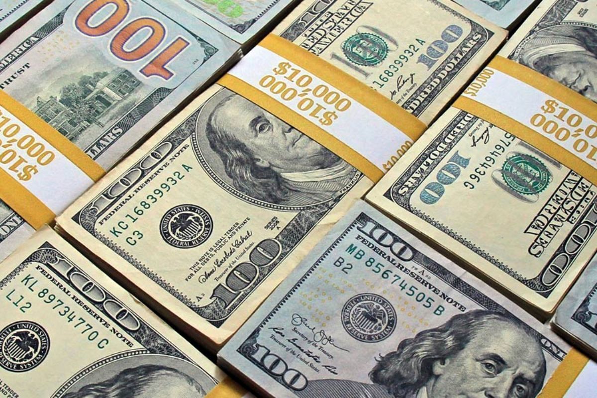 تحقیقات کارآگاهان راز دستبرد ۵۰۰ هزار دلاری به اموال یک بازرگان افغانستانی را فاش کرد.