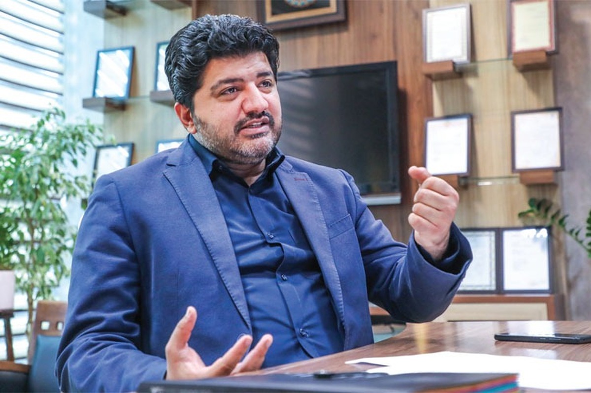 علی سمیعی، مدیرعامل سازمان ترافیک شهرداری مشهد، در گفتگو با شهرآرا، آخرین وضعیت کنترل ترافیک در شهر و اتفاقات مربوط به آن را بازگو می‌کند. او همچنین از مشکلات و معضلات ترافیکی می‌گوید که باید هرچه زودتر حل‌وفصل شوند.