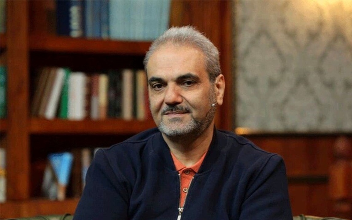 جواد خیابانی، گزارشکر قدیمی صدا و سیما به عنوان گزارشگر بازی ایران و آمریکا انتخاب شده است.