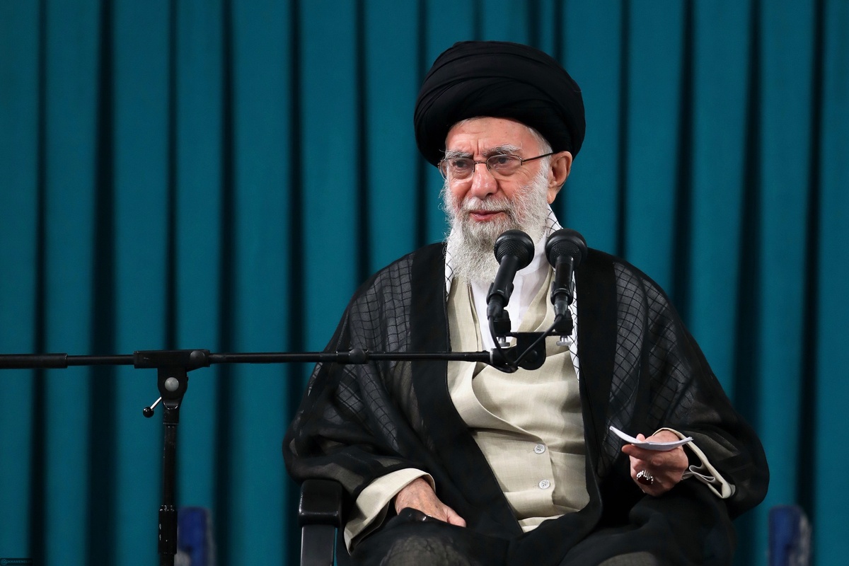 ویدئو| واکنش رهبر انقلاب به پیروزی تیم ملی در جام‌جهانی: بچه‌های تیم ملی چشم ملت ما را روشن کردند