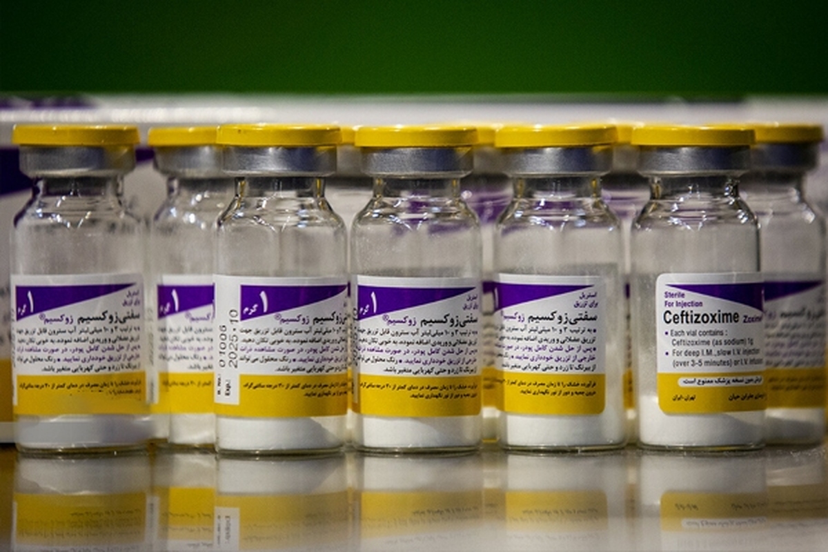 سخنگوی وزارت بهداشت، درمان و آموزش پزشکی گفت: محموله جدید سوسپانسیون‌های آنتی بیوتیک به میزان ۶۵ تن روز یکشنبه ششم آذر ماه از گمرک فرودگاه بین‌المللی امام خمینی(ره) و از مبدأ هند وارد کشور می شود.