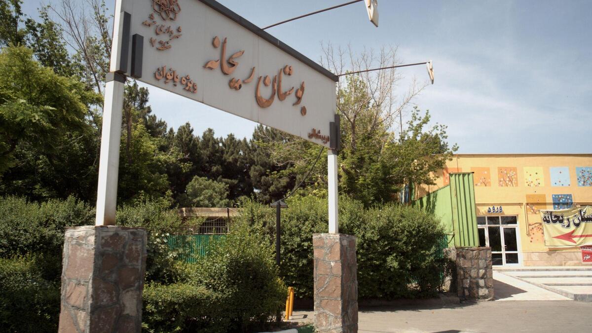  رئیس کمیسیون ویژه بانوان و خانواده شورای اسلامی شهر مشهد مقدس گفت: براساس رویکرد‌های شاخص کمیسیون مبنی بر حمایت از بانوان سرپرست خانوار و در معرض آسیب، ۱۰ غرفه کارآفرینی با مساحت ۳۵۰ مترمربع در بوستان ریحانه به بانوان زیرپوشش کمیته امداد واگذار شده است.