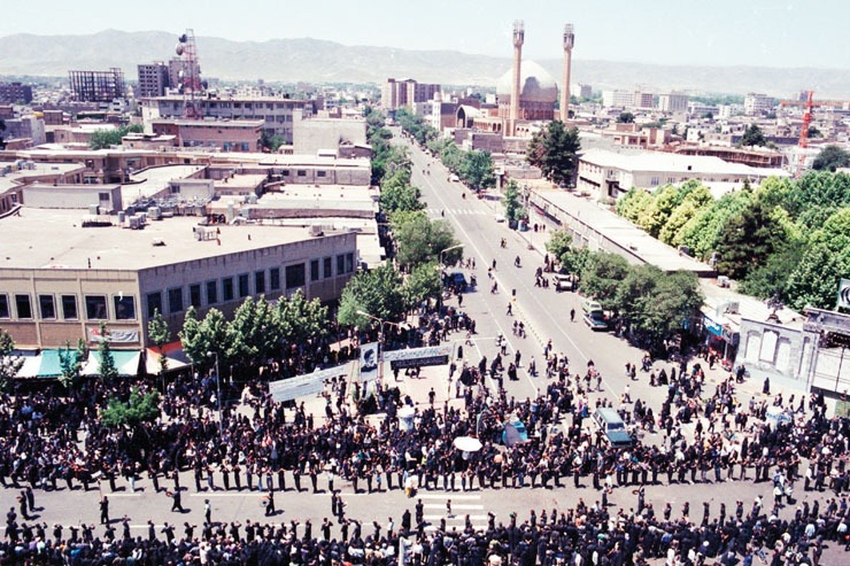درباره خیابان «شاهرضا» (آیت ا... خزعلی) که به همت آستان قدس رضوی در ارض اقدس ساخته شد.