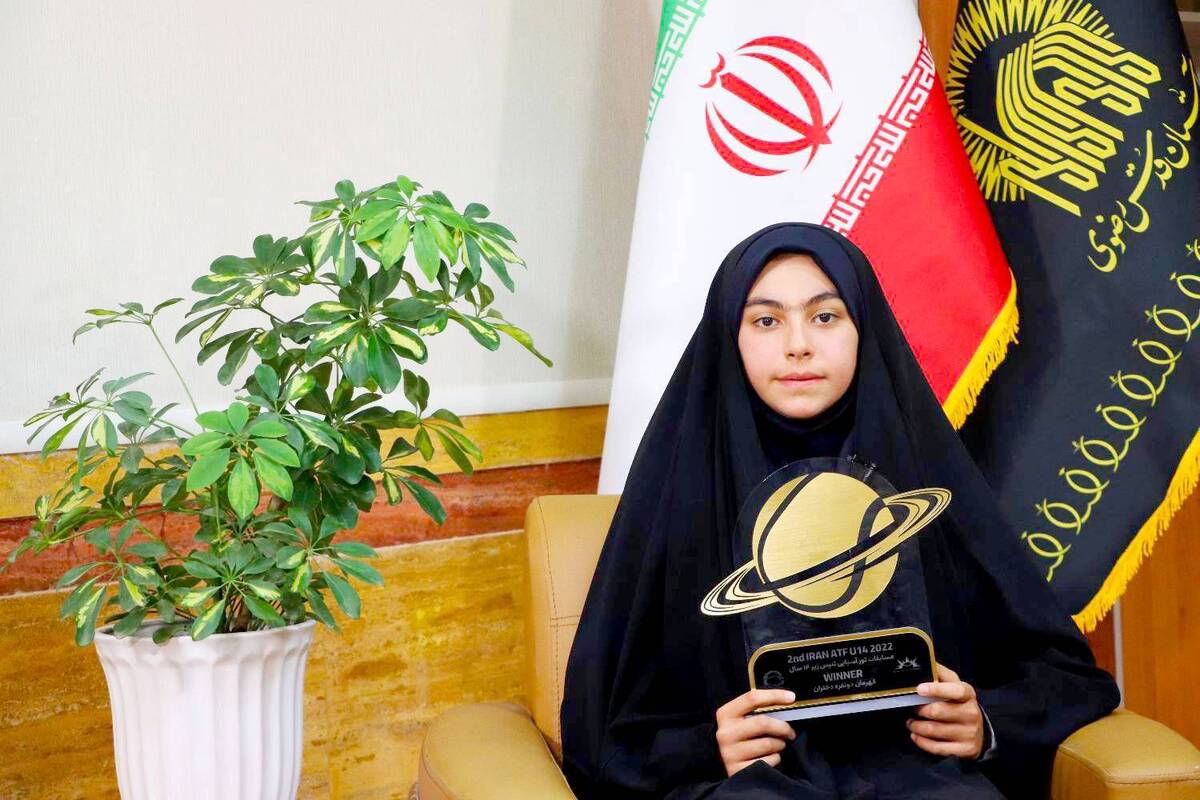 با سن و سال کمی که دارد، توانسته در آخرین میدان ورزشی، دو عنوان را در رقابت‌های تنیس آسیا کسب کند. دعوتش کردیم تا حرف از میدان و رقابت و قهرمانی بزنیم که از میان حرف های مادر این قهرمان هم نکات جالبی شنیدیم.