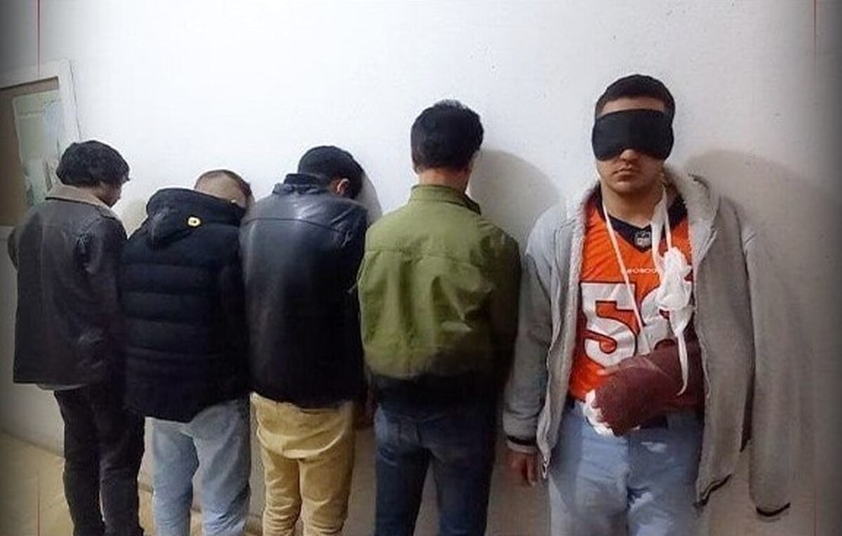 رئیس‌کل دادگستری خراسان رضوی گفت: کیفرخواست پرونده ضارب ۶ نفر از بسیجیان مدافع امنیت در مشهد پس از طی تشریفات قانونی در دادسرای عمومی و انقلاب مرکز استان، صادر و به دادگاه صالح برای ادامه روند رسیدگی ارسال شده است.
