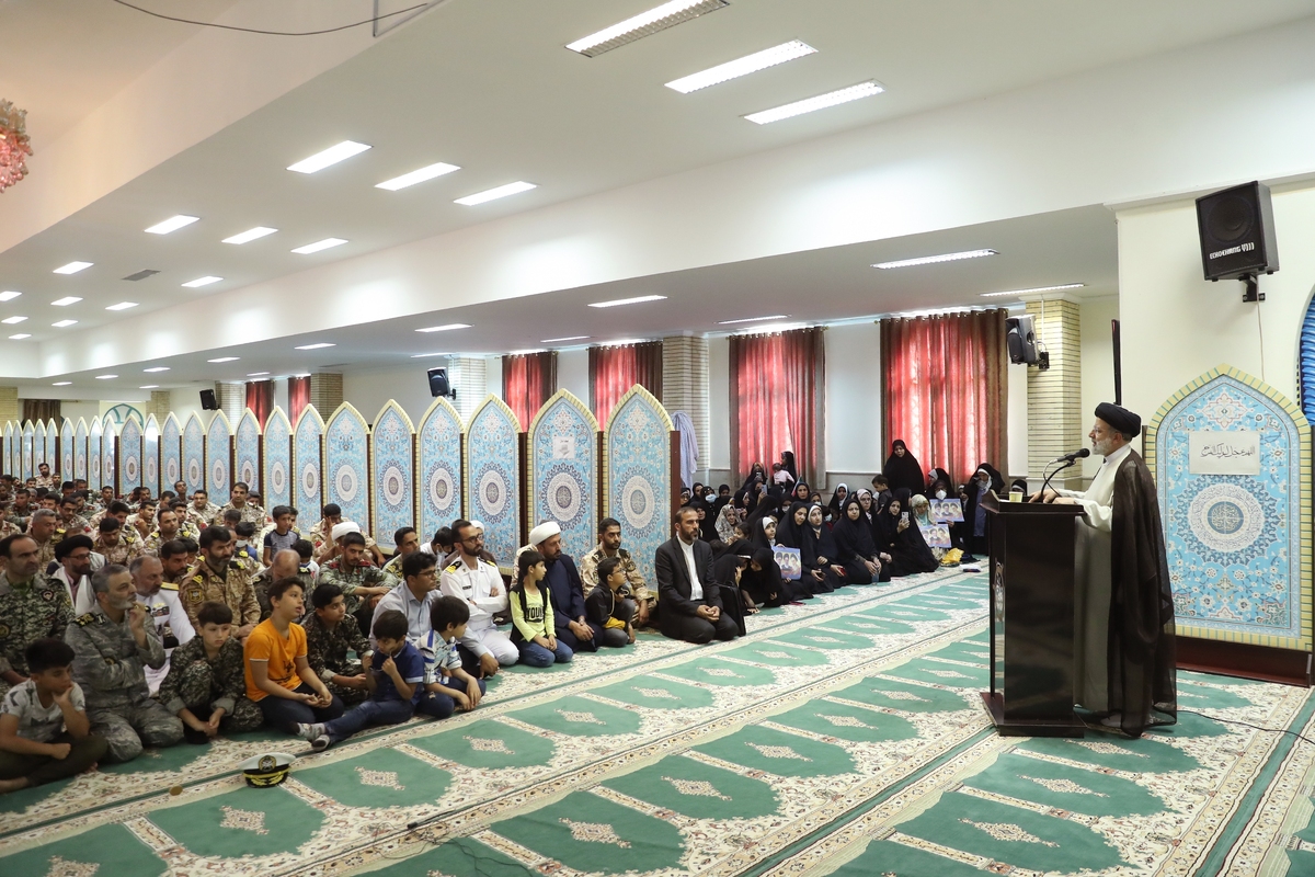 رئیس‌جمهور گفت: نیرو‌های مسلح ایران اگر کوچک‌ترین تهدیدی متوجه ملت، کشور و خاک مقدس جمهوری اسلامی شود، عکس‌العملی خواهند داشت که در تاریخ ماندگار شود و درسی فراموش‌نشدنی به دشمن خواهند داد.