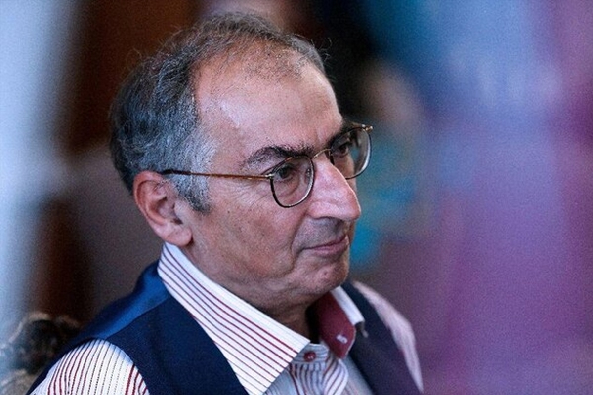 صادق زیباکلام که مدعی کشته‌شدن ۴۰۰ نفر در جریان وقایع ایران شده بود، صبح دوشنبه با مراجعه به دادسرا به توضیح در این مورد پرداخت.