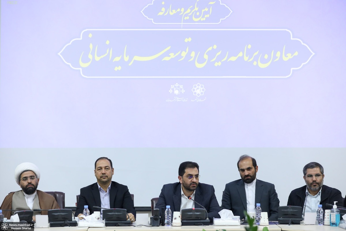 از سوی جمعی از اعضای شورای اسلامی شهر بر جمع‌آوری آمار دقیق، انجام پژوهش و مطالعه و توجه به سرمایه انسانی به‌عنوان مطالبات اولویت‌دار از حوزه برنامه‌ریزی شهرداری مشهد تأکید شد.