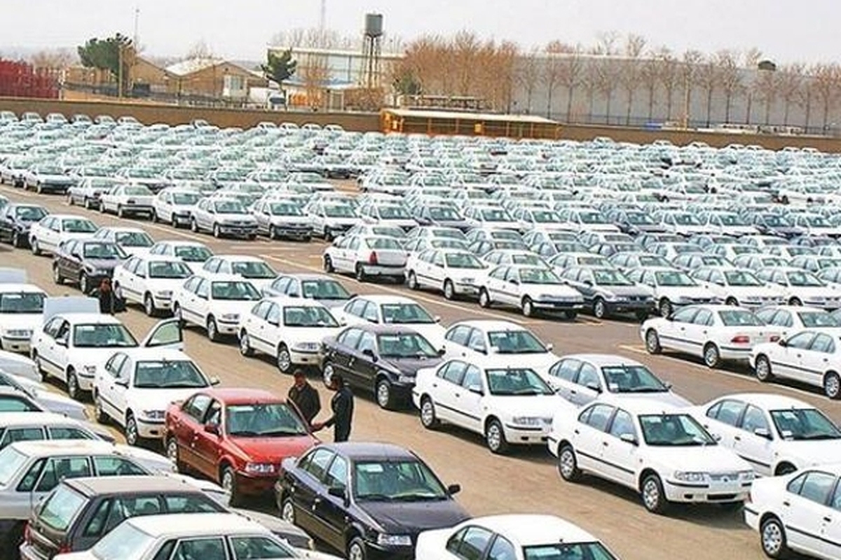 روند قیمت‌ها در بازار امروز (چهارشنبه) خودرو و مقایسه آن با ابتدای آذر ماه، نشان می‌دهد که بازار همچنان با افزایش قیمت قابل توجهی طی این مدت روبه‌رو بوده است. در این بین خودوری تارا بیشترین افزایش قیمت را با رشد 35 میلیون تومانی تجربه کرده است.