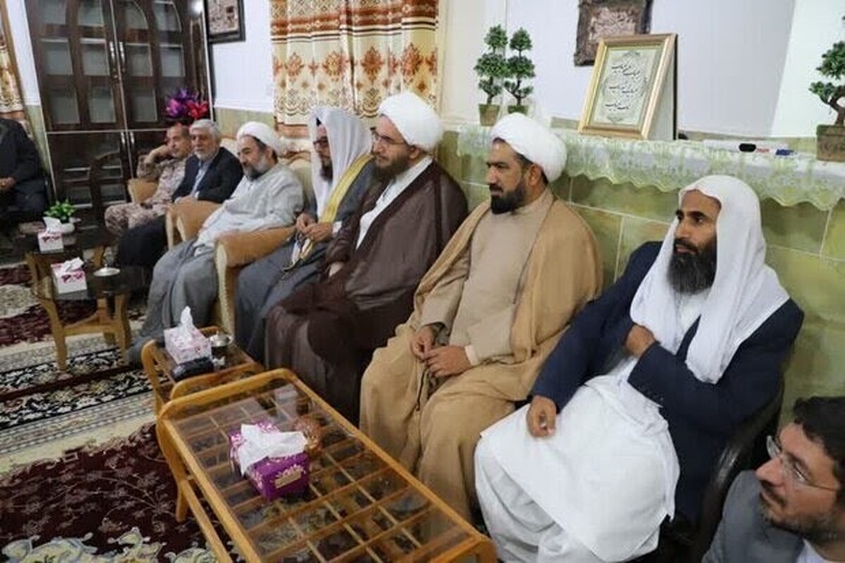 هیأت اعزامی رهبر معظم انقلاب اسلامی برای بررسی وقایع اخیر به استان سیستان و بلوچستان بیانیه‌ای خطاب به مردم شریف این استان منتشر و نتایج بررسی های خود را اعلام کرد.