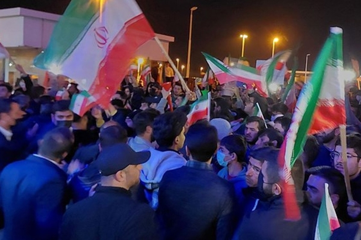 اعضای تیم ملی ایران بعد از حذف از جام جهانی دقایقی پیش وارد فرودگاه امام خمینی (ره) وارد تهران شدند.