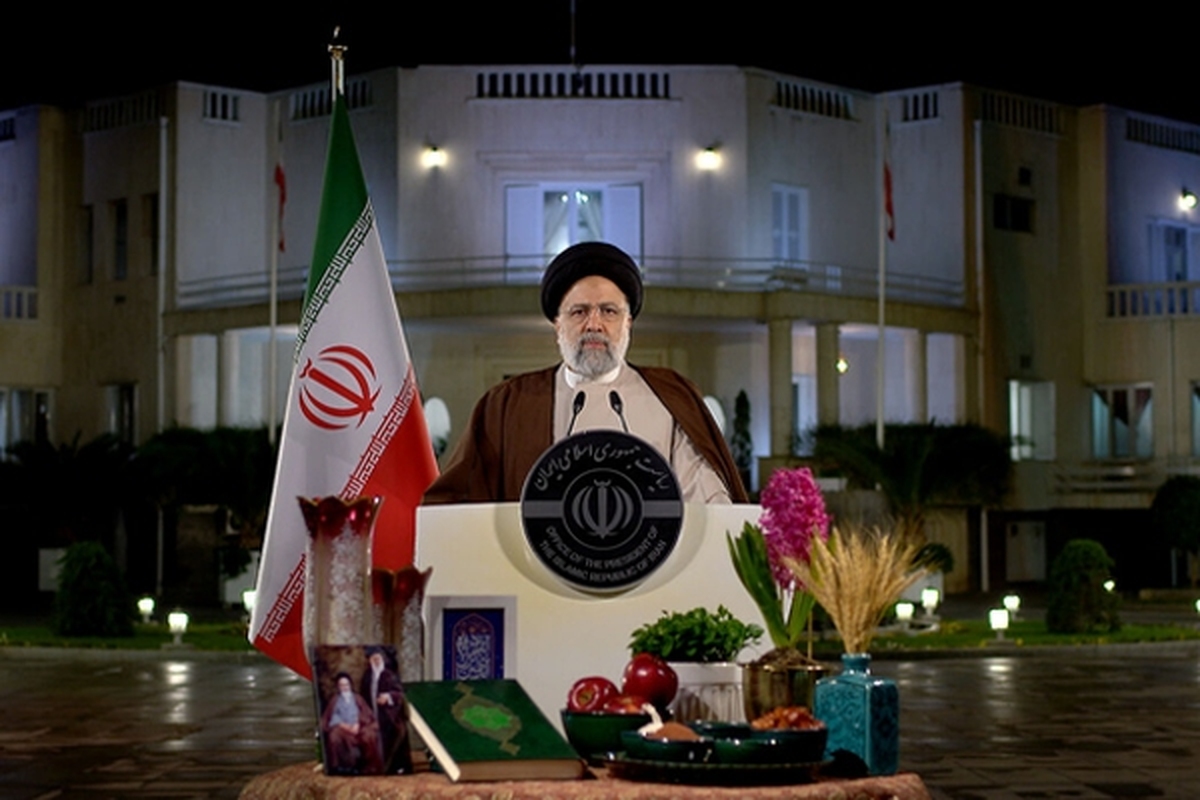 رئیس‌جمهوری در پیام نوروزی خود به مناسبت آغاز سال جدید، اظهار کرد: سال۱۴۰۱ سال قدرت مردم و قهرمانی ملت ایران و درخشش در میدان‌های سرنوشت‌ساز بود.