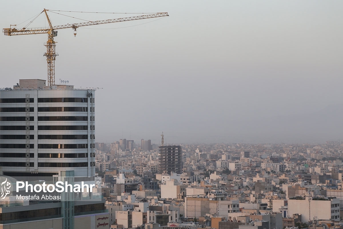 مدیرکل حفاظت محیط زیست خراسان رضوی گفت: با افزایش حجم آلاینده‌ها پس از یک روز هوای پاک در مشهد،کیفیت هوای این کلانشهر در دهمین روز فروردین سال ۱۴۰۲ در شرایط سالم برای تنفس شهروندان قرار دارد.