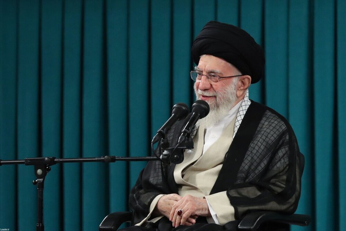 در آستانه روز جمهوری اسلامی ایران، رسانه KHAMENEI.IR روایتی از ماجرای تاب‌آوری نظام جمهوری اسلامی و قدرت روزافزون آن را منتشر کرد.