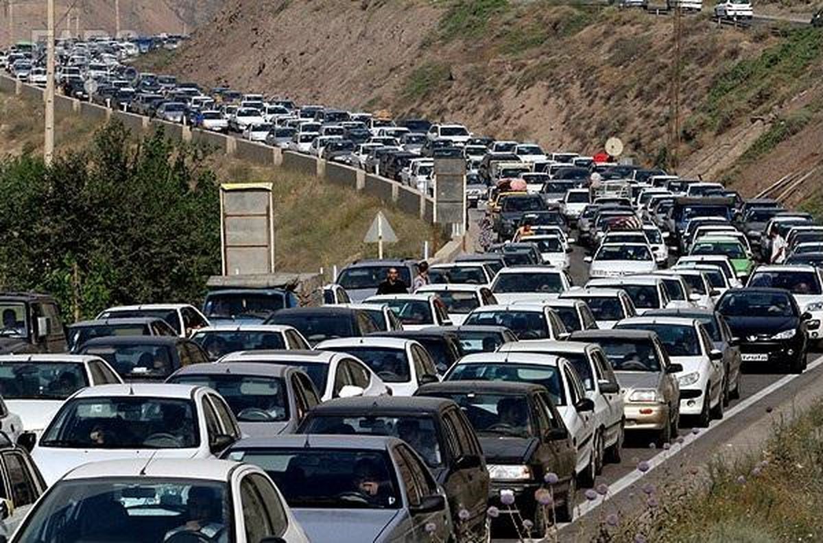 مرکز مدیریت راه‌های کشور ترافیک عصر روز شنبه دوازدهم فروردین ماه در محور‌های مواصلاتی شمال کشور را سنگین اعلام کرد.