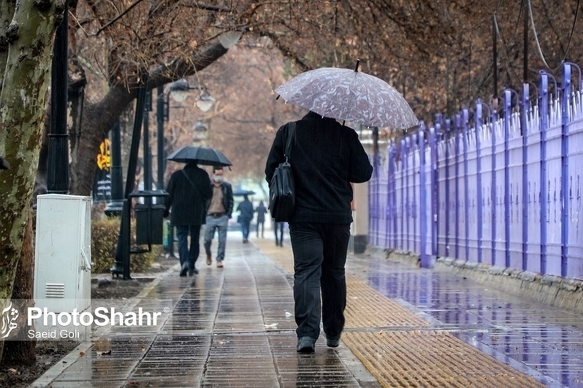 کارشناس مرکز پیش‌بینی هواشناسی خراسان رضوی گفت: بارش‌های باران و برف همراه با رعد و برق به‌ویژه در نیمه شمالی استان به صورت متناوب و با شدت و ضعف تا روز سه‌شنبه ادامه دارد.