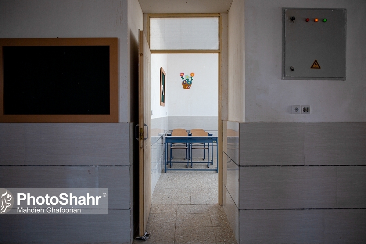 گفته می شود برخی مدارس مشهد با توجه به حضور خانواده ها پس از افطار در بوستان های شهر در روز طبیعت فردا دوشنبه چهاردهم فروردین ماه تعطیل هستند.