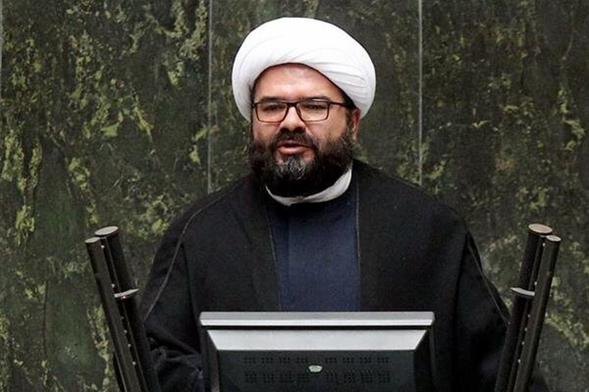 نماینده مردم کاشمر در مجلس گفت: بخش عظیمی از فرهنگیان از نحوه اجرای رتبه‌بندی رضایت ندارند و لازم است رئیس‌جمهور به نحوه اجرای قانون رتبه‌بندی ورود جدی کند.