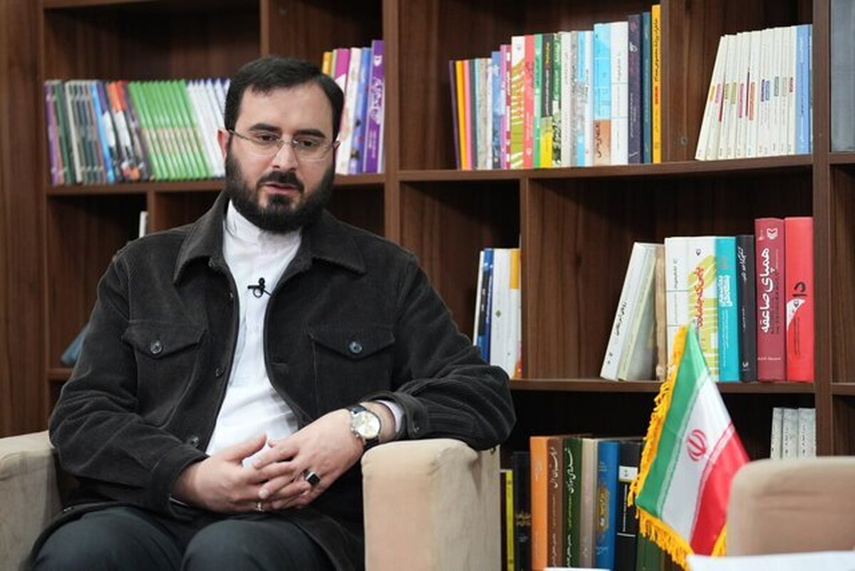 سیدمحمد هاشمی با بیان اینکه صداوسیما و وزارت فرهنگ در صوت و تصویر فراگیر توأمان وظیفه دارند، گفت: در این خصوص هر دو نهاد وظایفشان را تفکیک کرده‌ و به صورت هم‌افزا عمل خواهند کرد.
