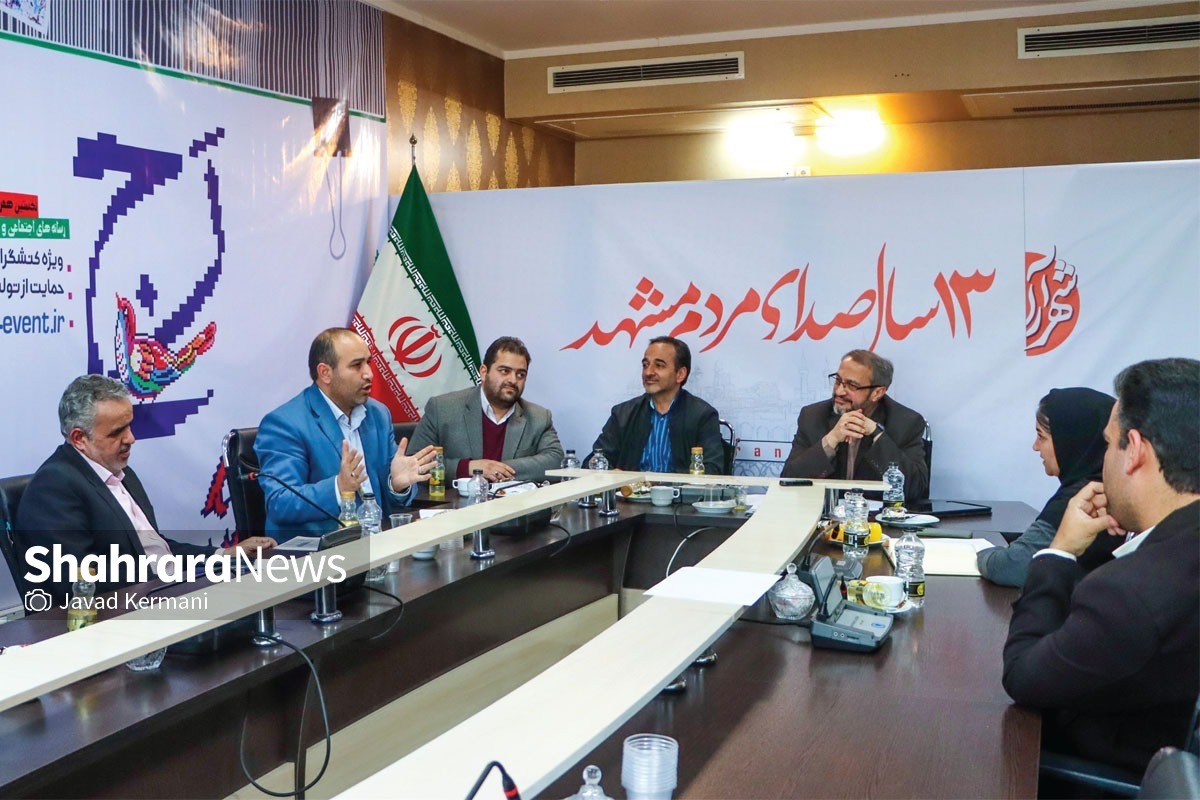 در میزگرد فعالان حاشیه شهر با  مدیرکل آموزش و پرورش، کمبود‌ها و دغدغه‌های دانش آموزان بررسی شد.