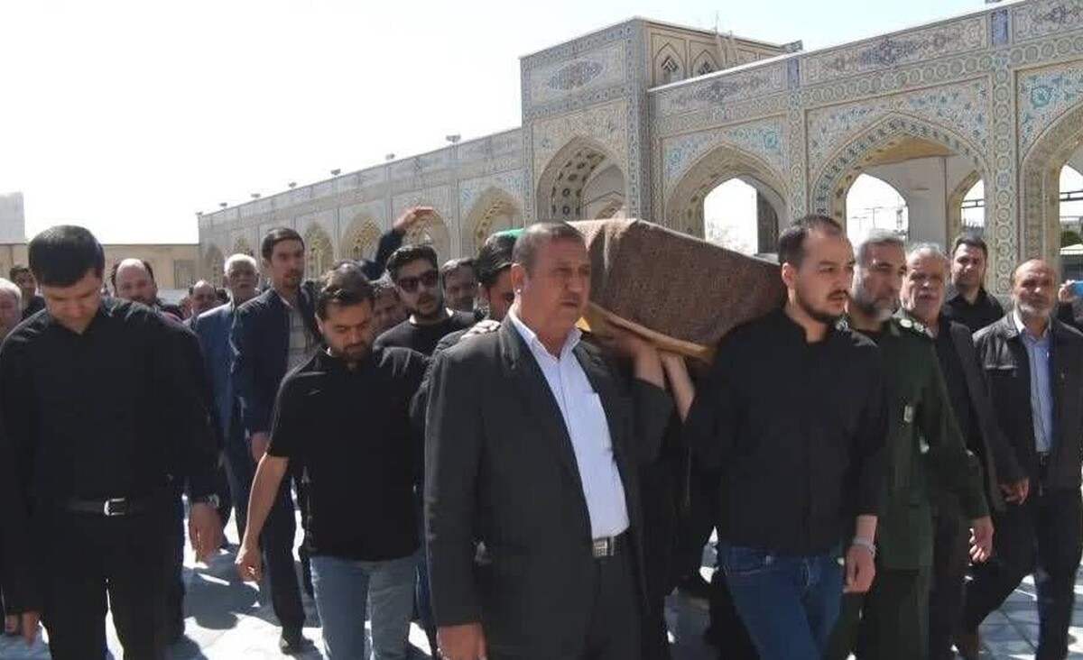 تشییع پیکر جانباز «سید حسین علیزاده» در حرم مطهر رضوی