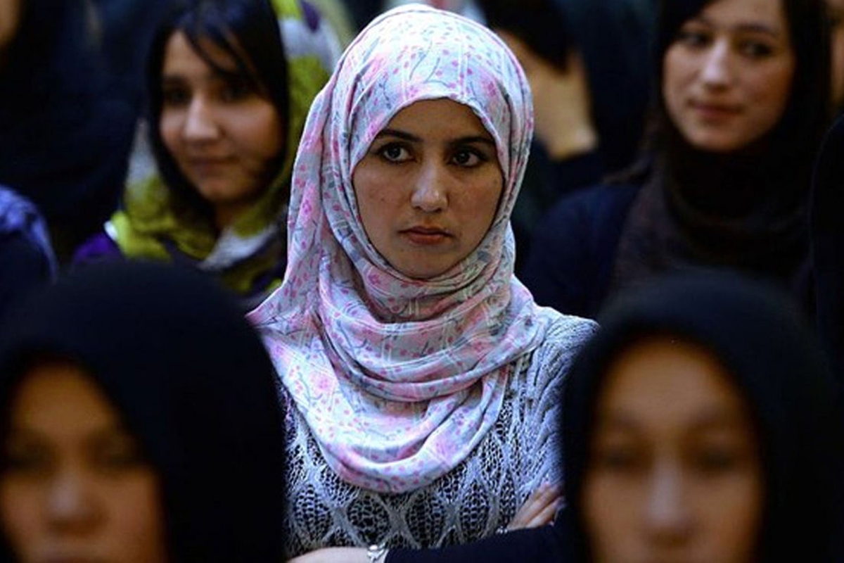 پس از اینکه طالبان به زنان افغانستان اجازه کار در دفتر سازمان ملل در استان ننگرهار نداد، این سازمان برای ۴۸ ساعت همه دفاتر خود را در افغانستان تعطیل کرد.