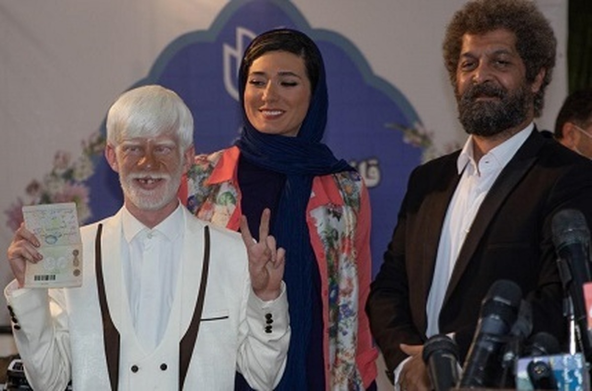 جایزه بهترین فیلم بلند جشنواره «کلاه سیاه» در بوداپست مجارستان به فیلم سینمایی «رویای کاغذی» ساخته علی عطشانی اهدا شد.