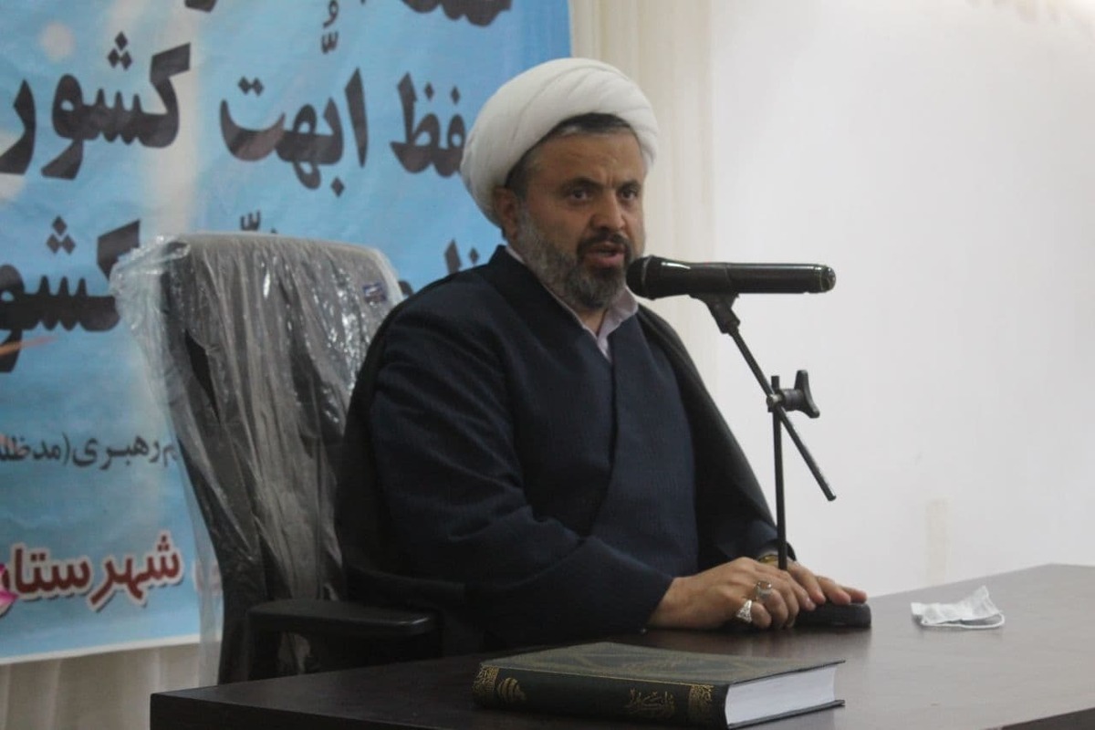 رئیس عقیدتی سیاسی فرمانده انتظامی خراسان رضوی از برگزاری ۴۰ جلسه فرهنگی قرآنی در ماه مبارک رمضان خبر داد.