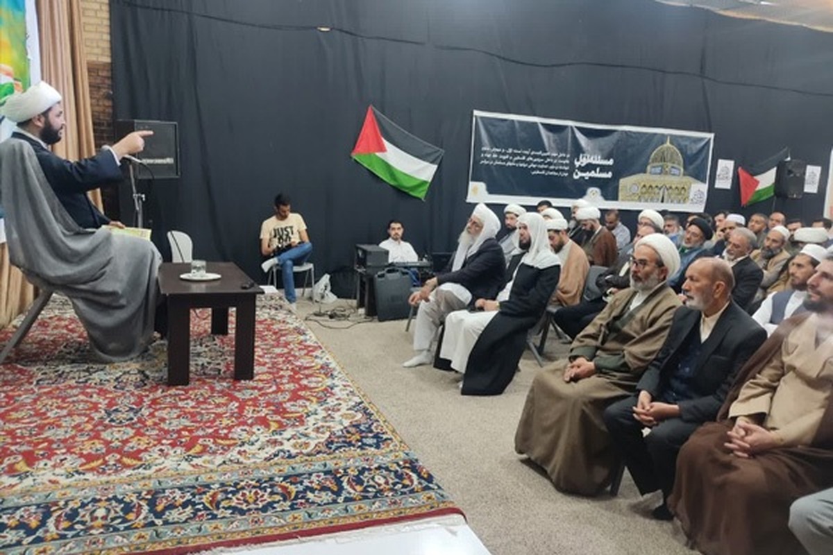 نهمین ویژه برنامۀ «بنیان مرصوص» با حضور جمعی از اندیشمندان و فعالان فرهنگی ملیت‌های مختلف در مشهد برگزار شد.