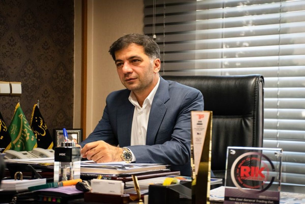 حجت کریمی، رئیس هیات مدیره باشگاه استقلال بعد از جدایی فتح الله‌زاده به عنوان سرپرست موقت این باشگاه انتخاب خواهد شد.