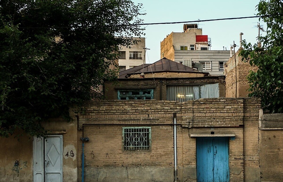 آیا آثاری که در آن به مشهد اشاره شده یا آثاری که درباره مشهد نوشته شده، تناسبی با این شهر با توجه به تاریخ و وسعت و شرایطش دارد؟