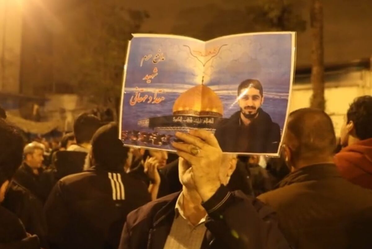 مراسم بزرگداشت شهیدان میلادحیدری و مقداد مهقانی، روز شنبه ۱۹ فروردین ماه برگزار شد. در حاشیه این مراسم خانواده شهیدان به بیان چند روایت کوتاه از زندگی‌شان پرداختند.