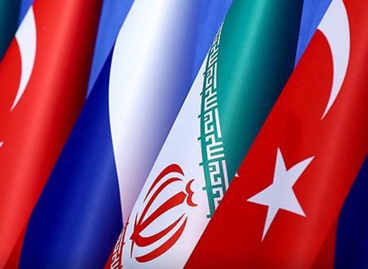 وزیر امور خارجه ترکیه از برگزاری نشست چهار جانبه با همتایان خود از ایران، روسیه و سوریه در اوایل ماه مه (اردیبهشت‌ ماه) خبر داد.