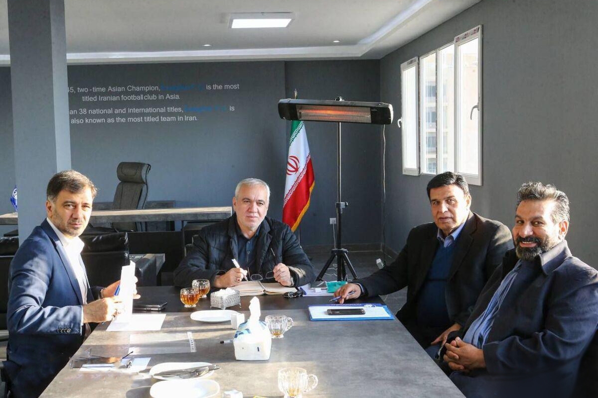 حجت کریمی عضو هیات مدیره استقلال به احتمال فراوان تا روز برگزاری مجمع سرپرست باشگاه استقلال خواهد شد.