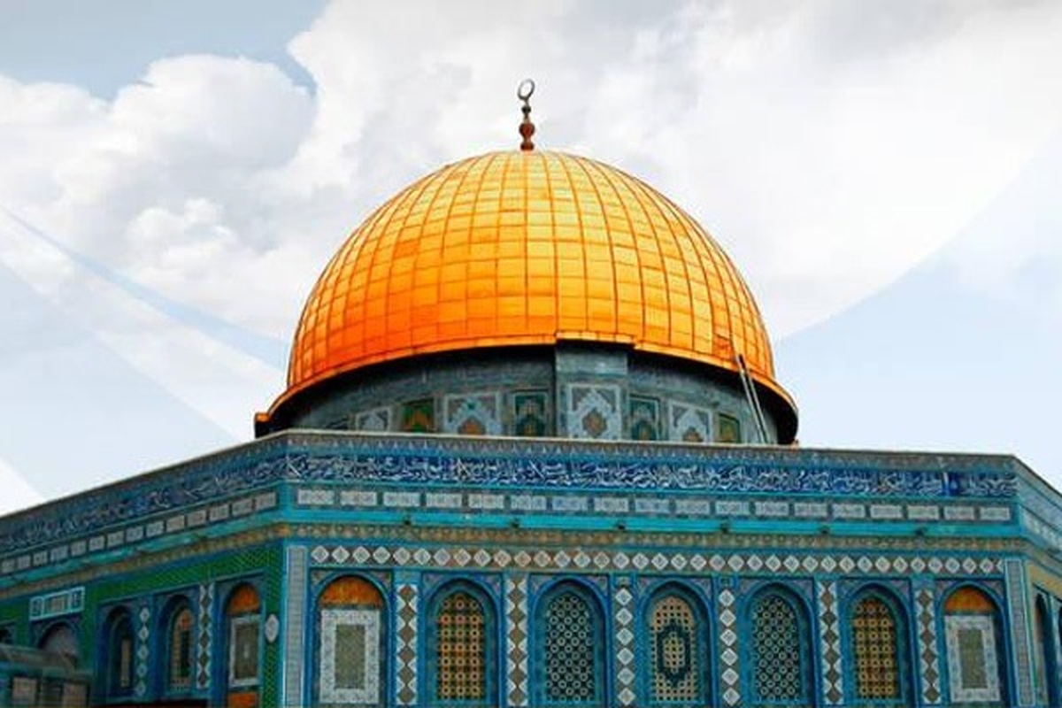 رهبر معظم انقلاب می‌فرمایند: ملت مسلمان فلسطین بر دشمنان خودشان قطعا پیروز خواهند شد و قطعا خواهند دید آن روزی را که ریشه رژیم جعلی صهیونیست از سرزمین فلسطین کنده خواهد شد.