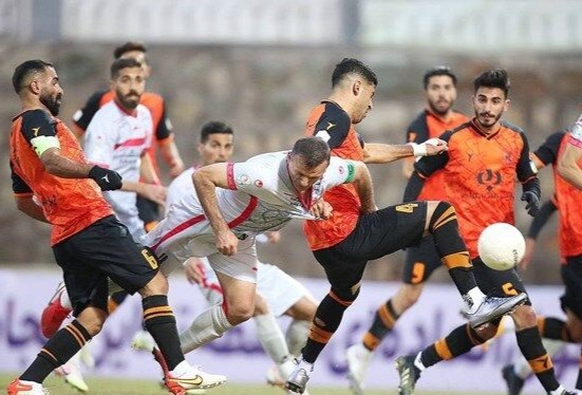 به نظر می‌رسد ترکیب پرسپولیس برای بازی روز جمعه، ۲۵ فروردین مقابل مس مشخص شده‌است.
