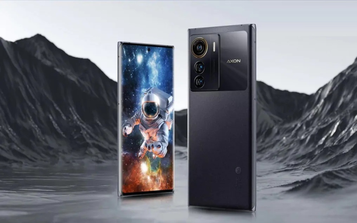 ZTE با برگزاری یک رویداد از جدیدترین گوشی هوشمند و تبلت پرچمدار خود از سری Axon با نام‌های Axon ۵۰ Ultra و Axon Tab رونمایی کرد.