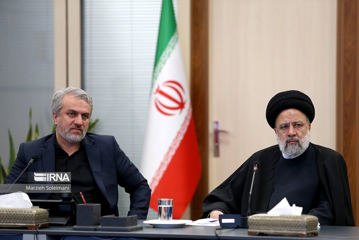 رئیس شورای اطلاع‌رسانی دولت تاکید کرد: ​​گمانه‌زنی‌ها درباره اراده دولت برای تغییر وزیر صنعت، معدن و تجارت به علت نابسامانی بازار خودرو نادرست بوده چرا که وضعیت فعلی خارج از این وزارتخانه رقم خورده است.