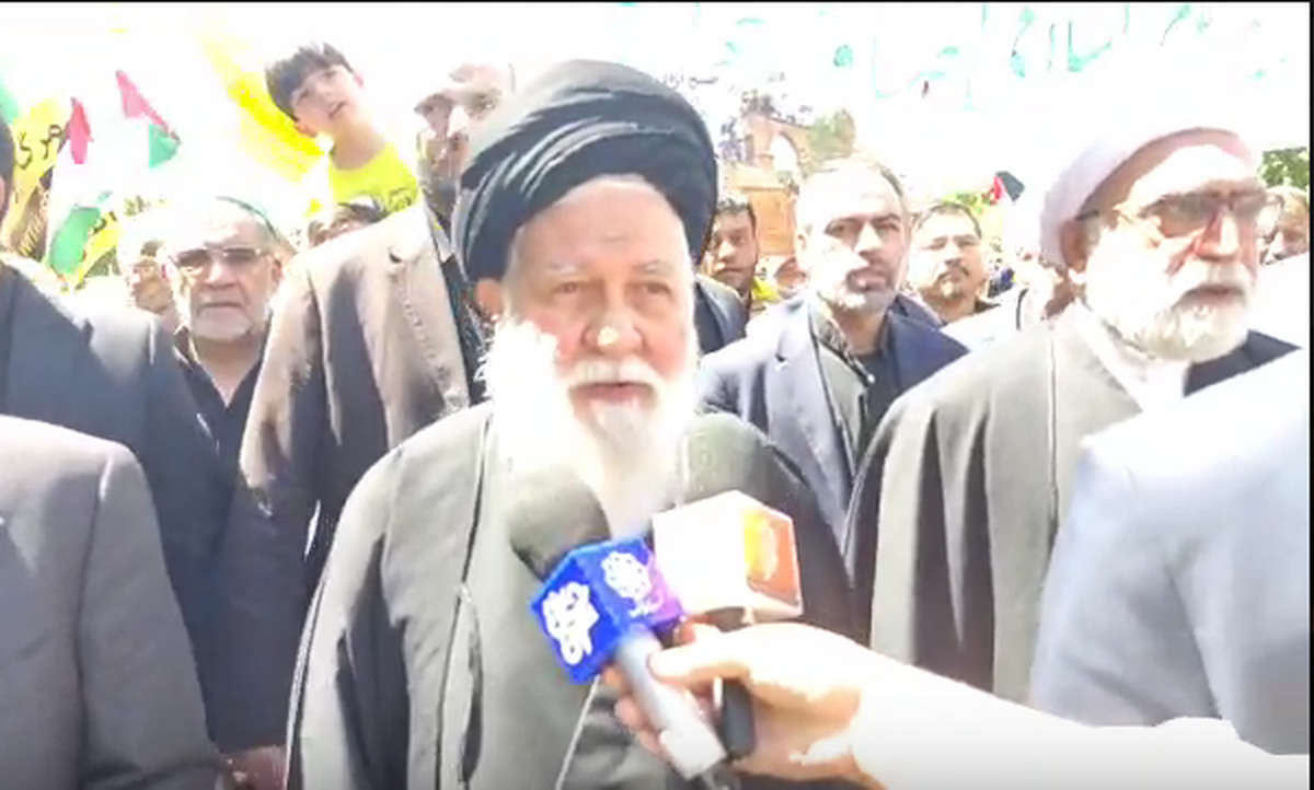 نماینده، ولی فقیه در استان خراسان رضوی در راهپیمایی روز جهانی قدس در مشهد شرکت کرد.