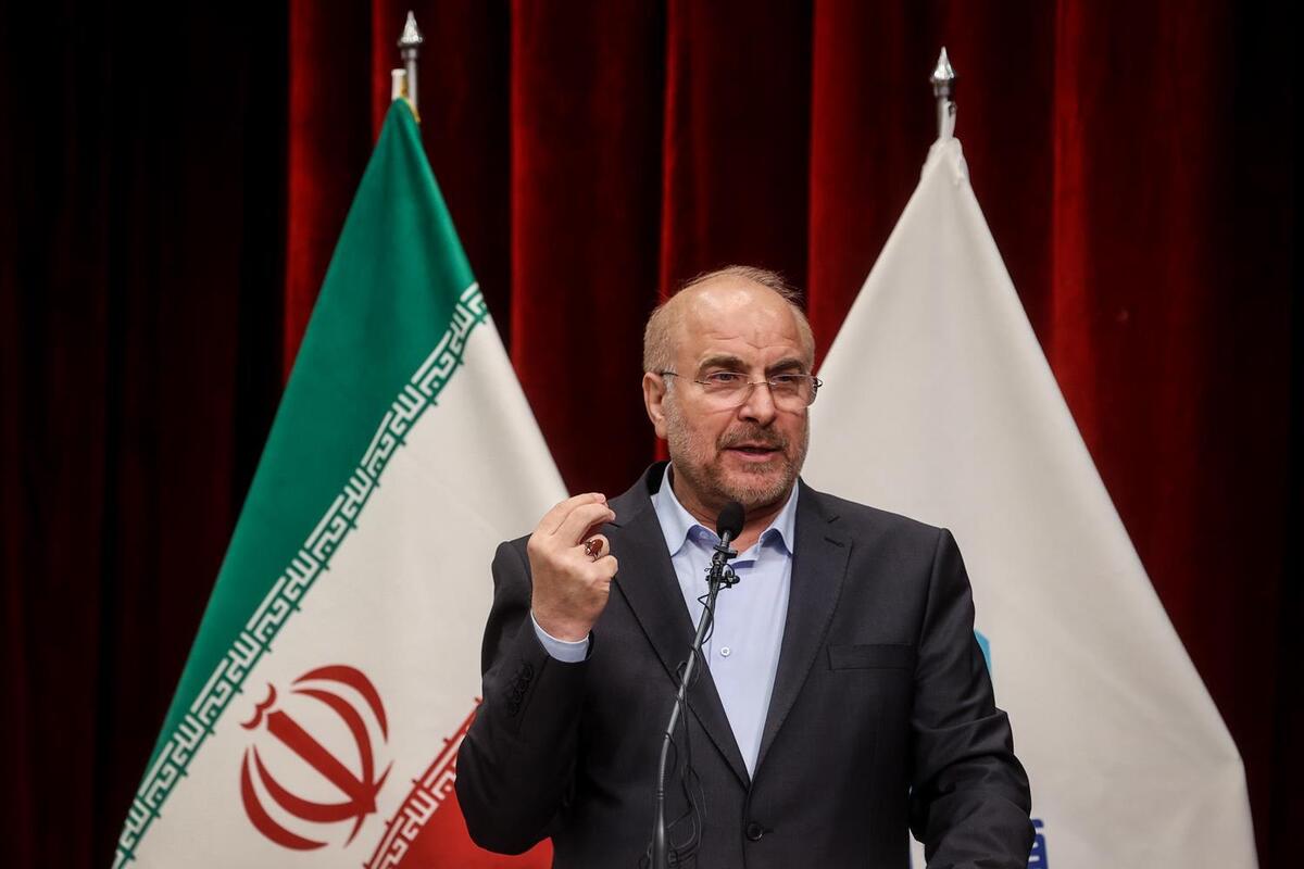 رئیس مجلس شورای اسلامی با بیان اینکه موضوع قدس و فلسطین از مهمترین و اساسی‌ترین موضوعات جهان اسلام است، گفت: امت اسلامی و بسیاری از کشور‌های مسلمان در حال وضع قوانینی نظیر تحریم کالا‌های تولیدی رژیم صهیونیستی هستند.