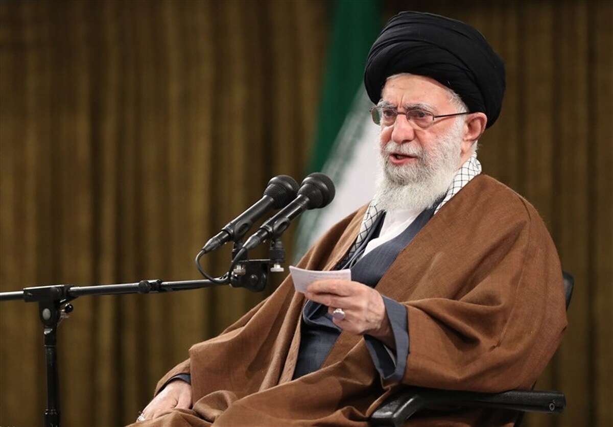 رهبر معظم انقلاب اسلامی تاکید می‌کنند: فلسطین زنده است و به جهاد ادامه می‌دهد.