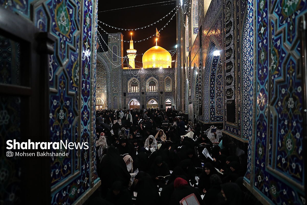 مدیر خبر و رسانه‌های نوین آستان قدس رضوی گفت: ۱۵ هزار نفر از خادمان بارگاه منور رضوی در ایام پرفیض شب‌های قدر، به میلیون‌ها زائران و مجاور حرم مطهر رضوی خدمت‌رسانی کردند.