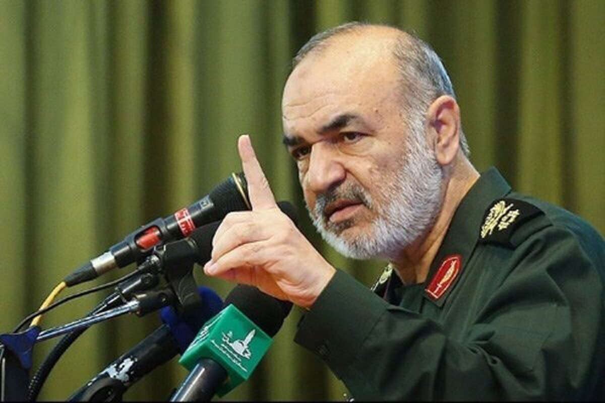 سرلشکر سلامی: دشمن می‌داند که نمی‌تواند و ما می‌دانیم که می‌توانیم