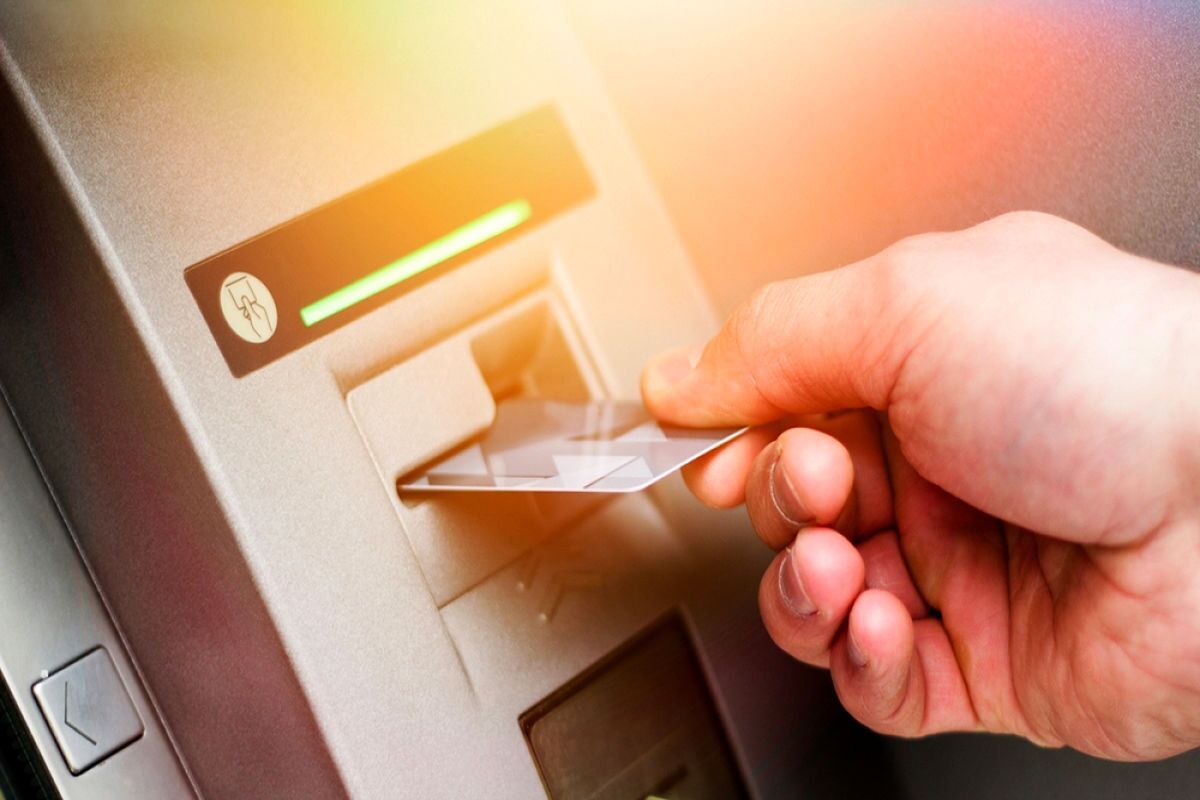 وزیر تعاون، کار و رفاه اجتماعی از پرداخت کمک‌هزینه معیشتی به معلولین و مددجویان مستمری‌بگیر تحت پوشش سازمان بهزیستی به مناسبت عید سعید فطر خبر داد.