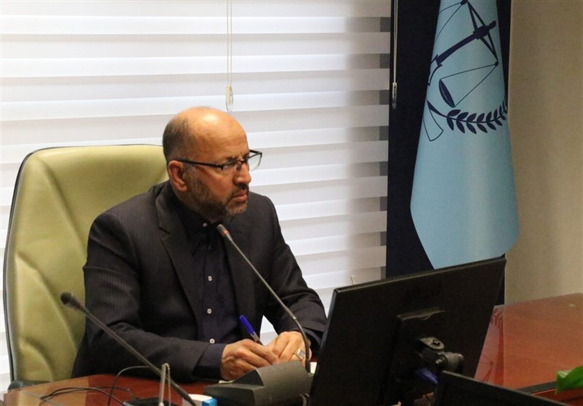 عضو هیئت رئیسه مجلس شورای اسلامی تاکید کرد: بدون بهره گیری از توان مردم و اجرای درست اصل ۴۴ قانون اساسی، اقتصاد شکوفا نمی‌شود.