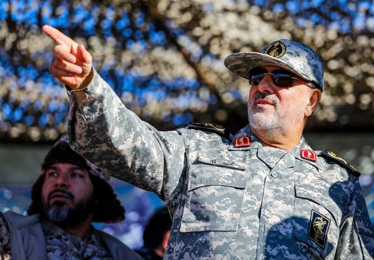 سردار محمد پاکپور از منطقه ماموریتی قرارگاه عاشورا در مرز‌های مشترک ایران و ارمنستان و ایران و آذربایجان در شمال‌غرب کشور بازدید کرد.