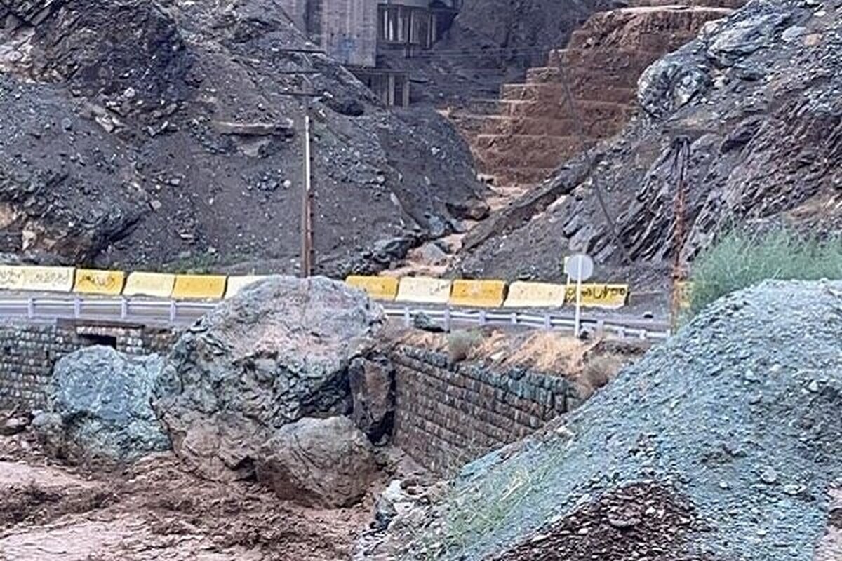 معاون هماهنگی امور عمرانی استاندار مازندران گفت: جاده کندوان به دلیل رانش و ریزش سنگ مسدود شد و تا ایمن سازی کامل بسته خواهد ماند.