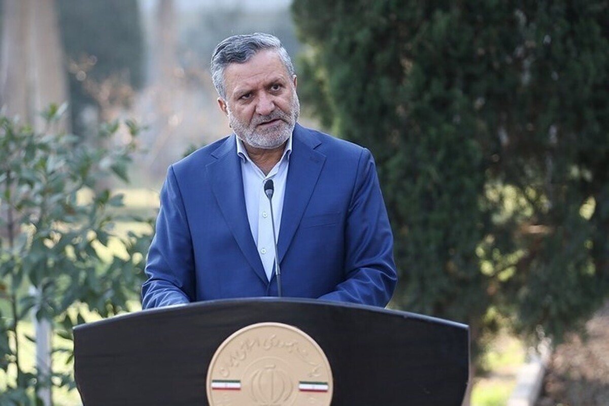 وزیر تعاون، کار و رفاه اجتماعی گفت: هر مسئولی تا زمانی که توان دارد باید وظیفه خود را شایسته و در راستای خدمت به مردم انجام دهد.