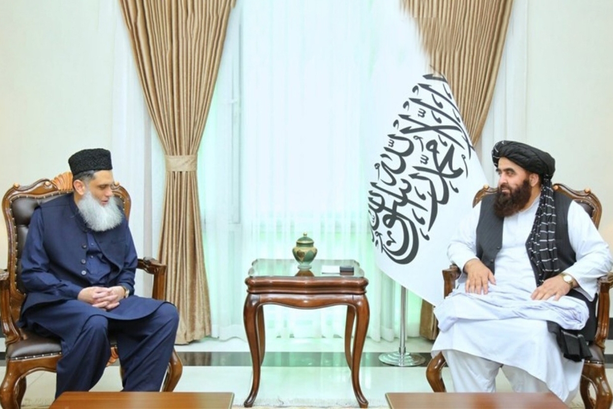 امیرخان متقی وزیر خارجه طالبان با عبیدالرحمان نظامانی سفیر پاکستان در کابل دیدار و درباره آزادی زندانیان افغانستانی در پاکستان گفتگو کرد.