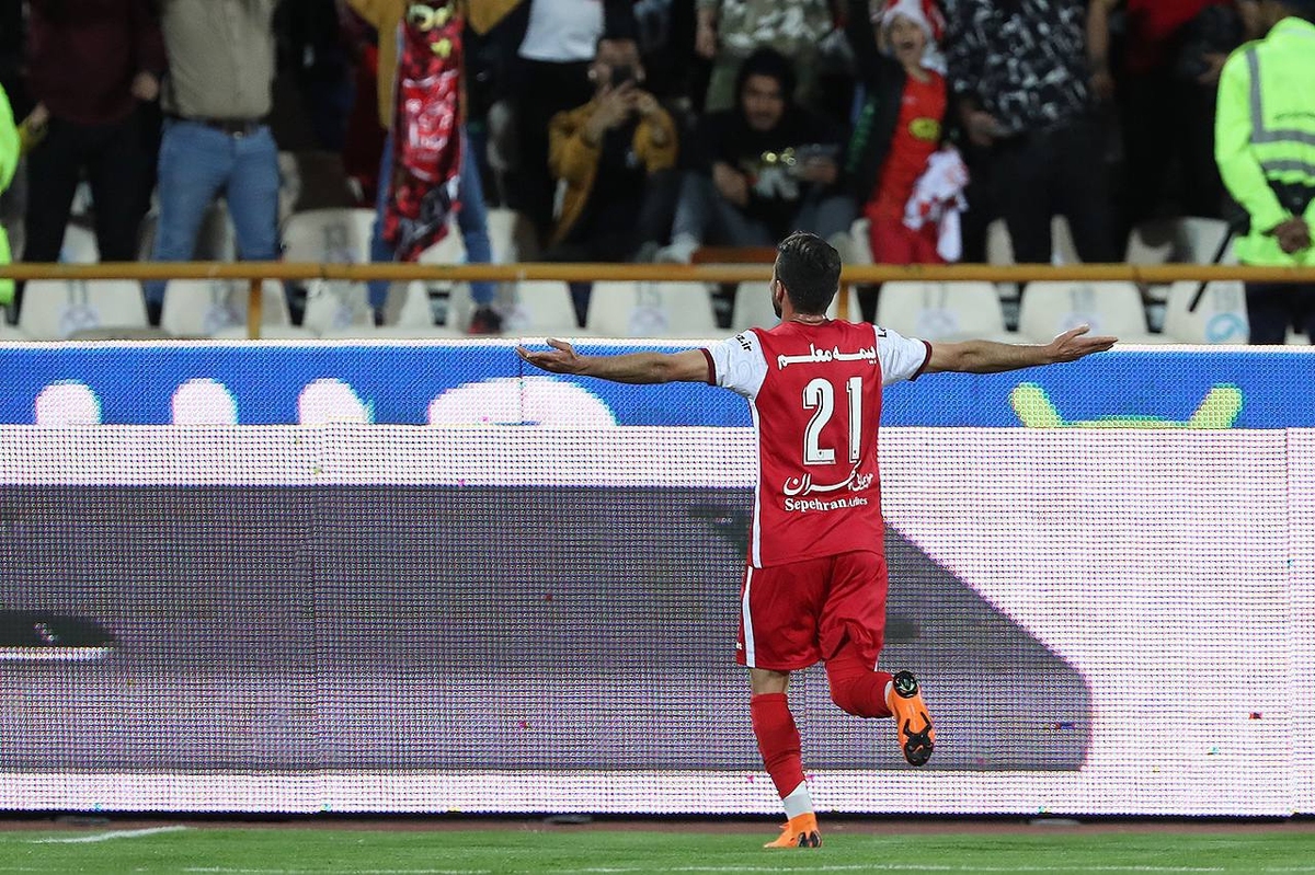 باشگاه پرسپولیس قصد دارد بخشی از مطالبات بازیکنان را فردا به آن‌ها واریز کند.